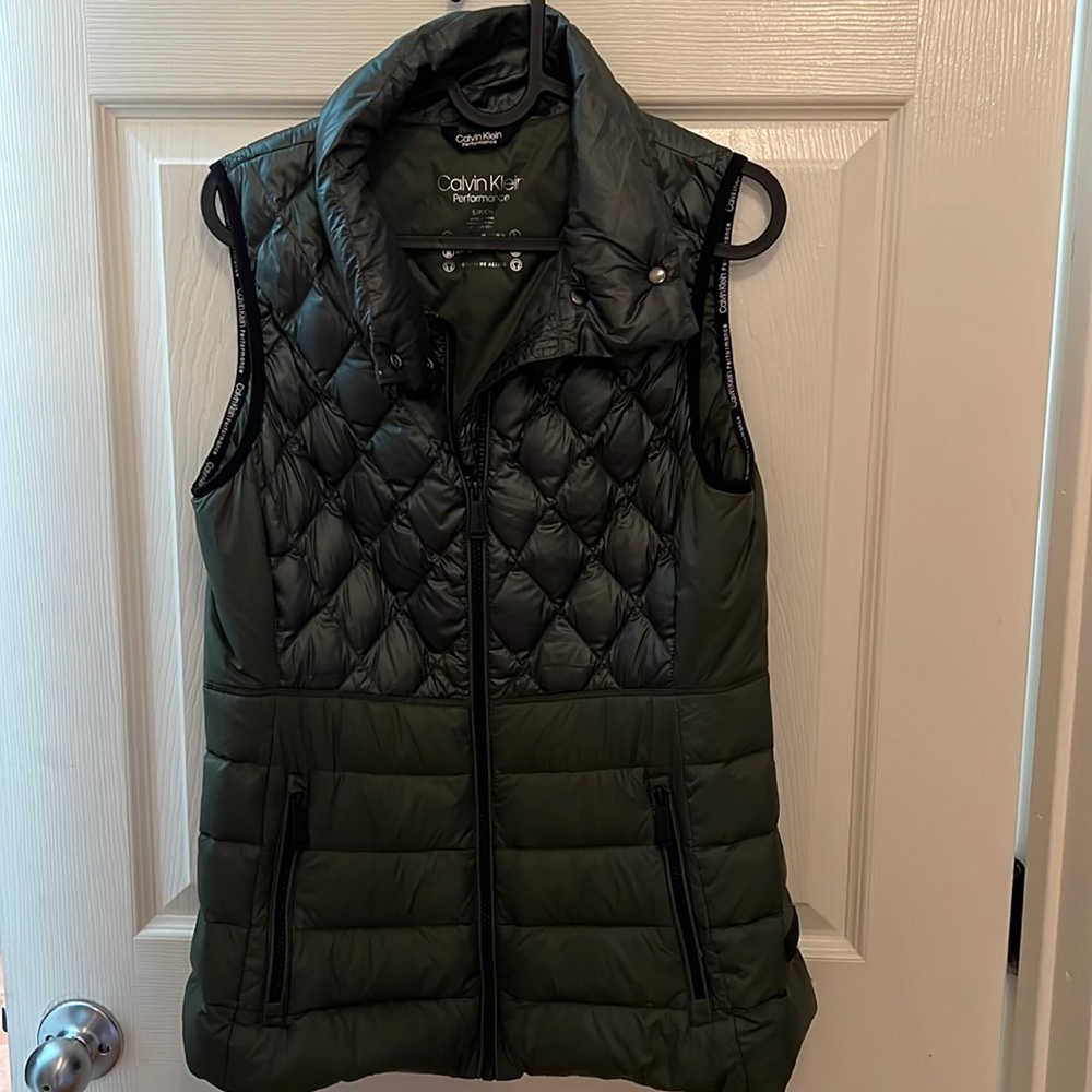 Calvin Klein green Vest. Size S. Excellent condition.